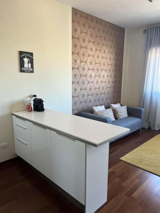 Suite 220 Bari Luaran gambar