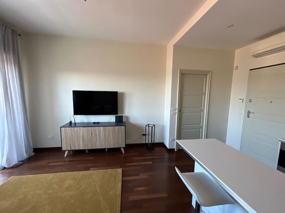 Suite 220 Bari Luaran gambar
